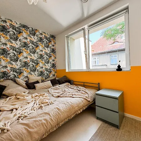 Modern 4bd, 2 Balcony, Family & Work Haven! Near Park & Bus Stop Apartament Wrocław