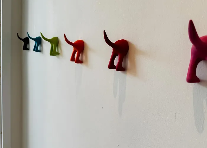 Modern 4bd, 2 Balcony, Family & Work Haven! Near Park & Bus Stop Wrocław