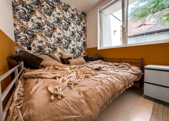 Modern 4bd, 2 Balcony, Family & Work Haven! Near Park & Bus Stop * Wrocław