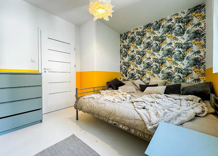 Modern 4bd, 2 Balcony, Family & Work Haven! Near Park & Bus Stop Appartement Wrocław