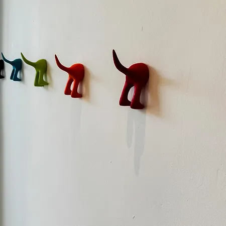 Modern 4bd, 2 Balcony, Family & Work Haven! Near Park & Bus Stop 브로츠와프