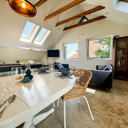 Modern 4bd, 2 Balcony, Family & Work Haven! Near Park & Bus Stop *