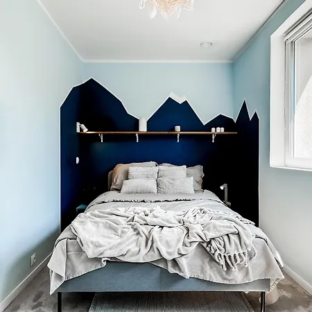 Apartmán Modern 4bd, 2 Balcony, Family & Work Haven! Near Park & Bus Stop *