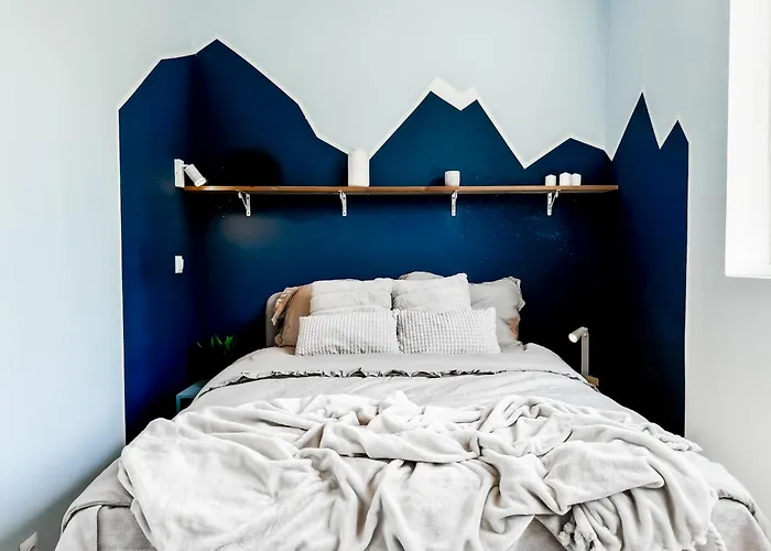 Modern 4bd, 2 Balcony, Family & Work Haven! Near Park & Bus Stop * Wroclaw