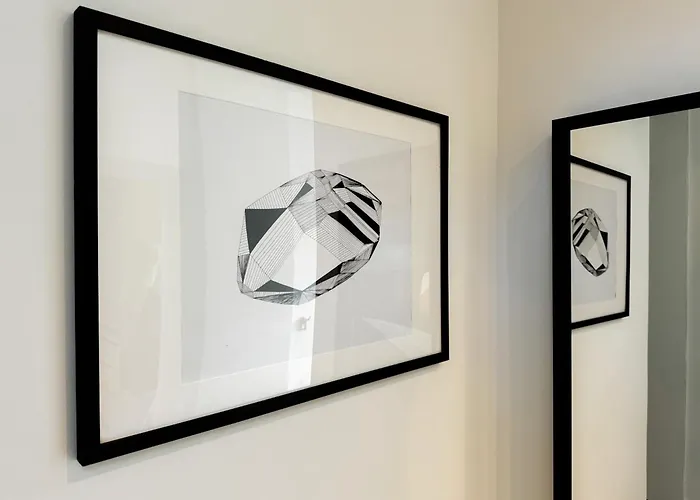 Modern 4bd, 2 Balcony, Family & Work Haven! Near Park & Bus Stop